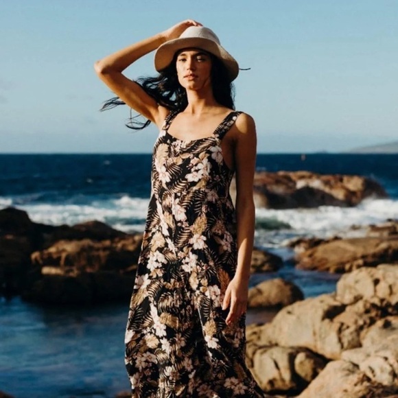 🔆RIP CURL🔆 PLAYABELLA JUMPSUIT - Picture 3 of 16